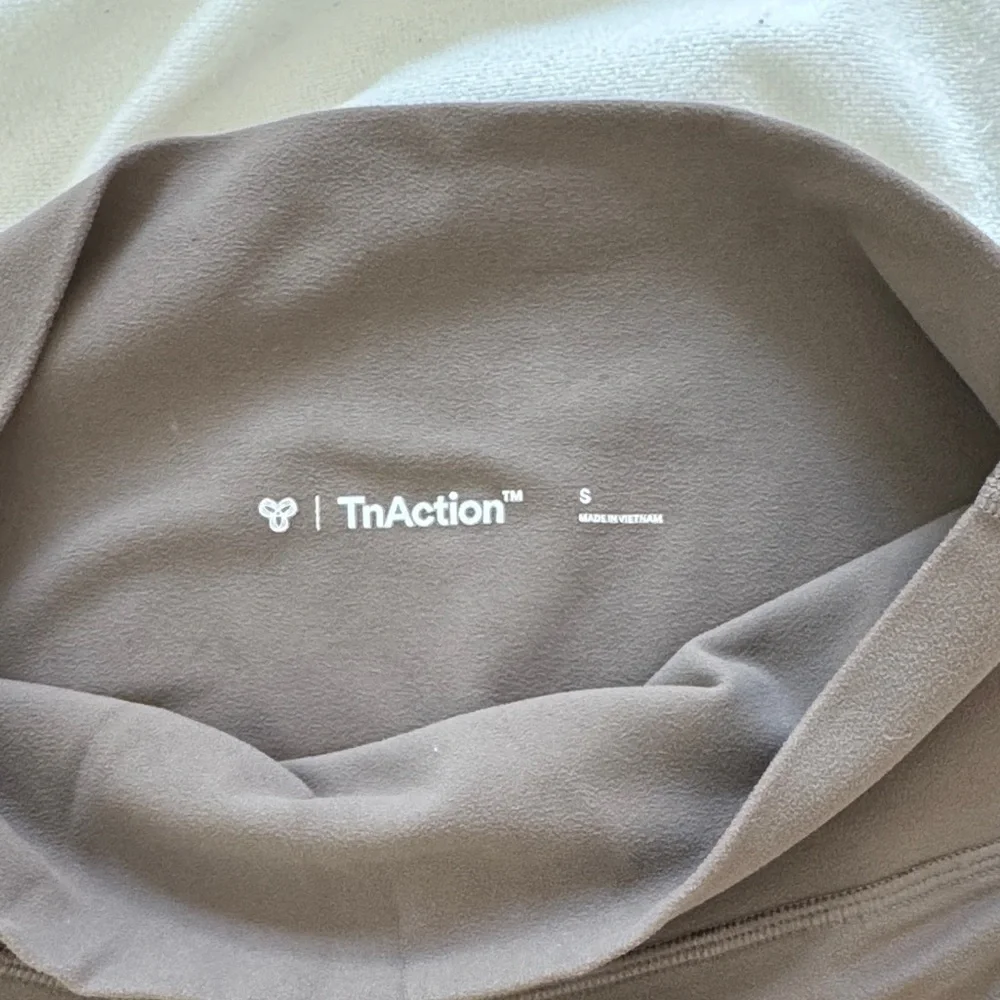 Aritzia Flared Yoga Pants and sports bra - Picture 3 of 6